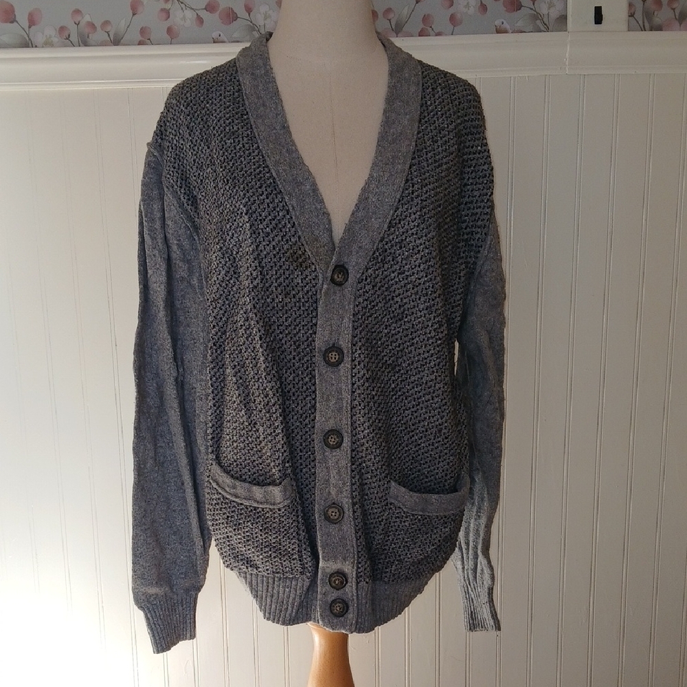 Roundtree & Yorke Charcoal Cardigan Sweater
